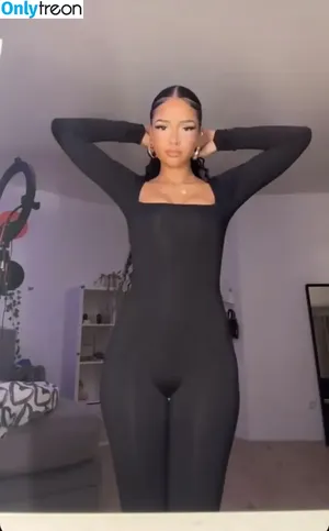  nude photo #0009