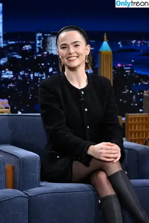 Zoey Deutch / zoeydeutch фото голая #0103