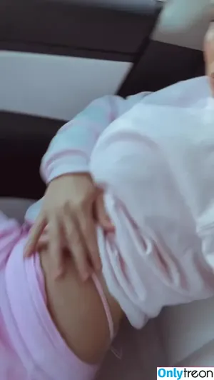 zoieburgher / luxezoie nude photo #0175