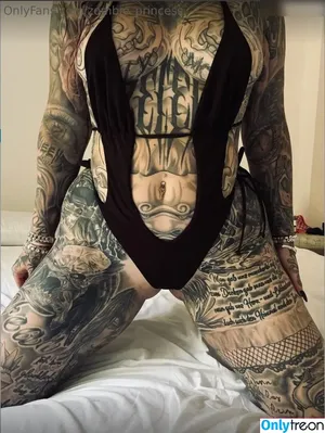 Zombieprinzessin / inked_zombieprincess nude photo #0083