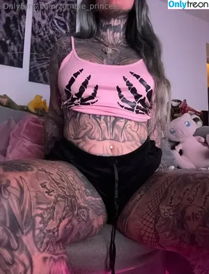 Zombieprinzessin / inked_zombieprincess nude photo #0106