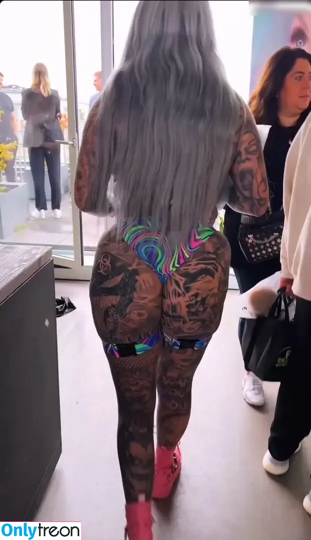 Zombieprinzessin nude photo #0100 (inked_zombieprincess)