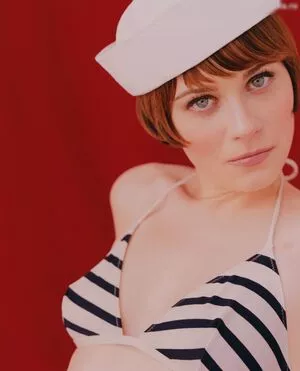Zooey Deschanel / zooeydeschanel фото голая #0217
