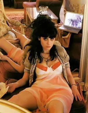 Zooey Deschanel / zooeydeschanel фото голая #0235