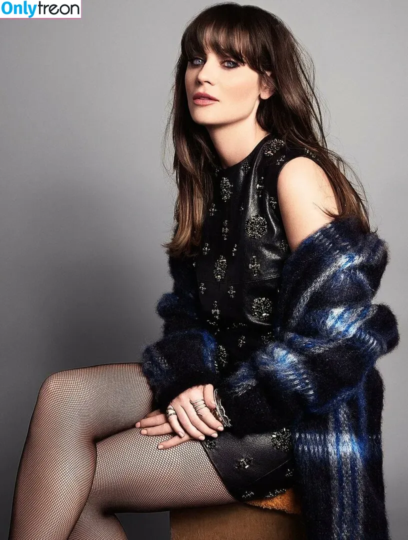 Zooey Deschanel голая photo #0019 (zooeydeschanel)