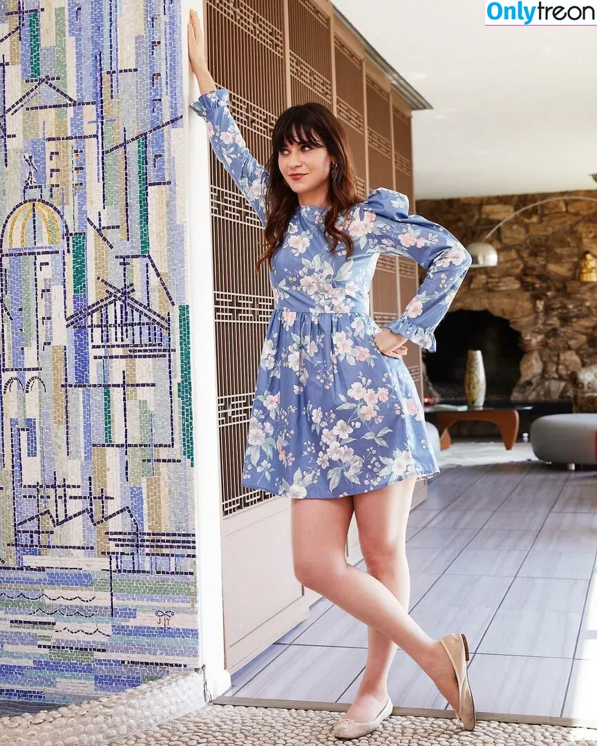 Zooey Deschanel голая photo #0026 (zooeydeschanel)