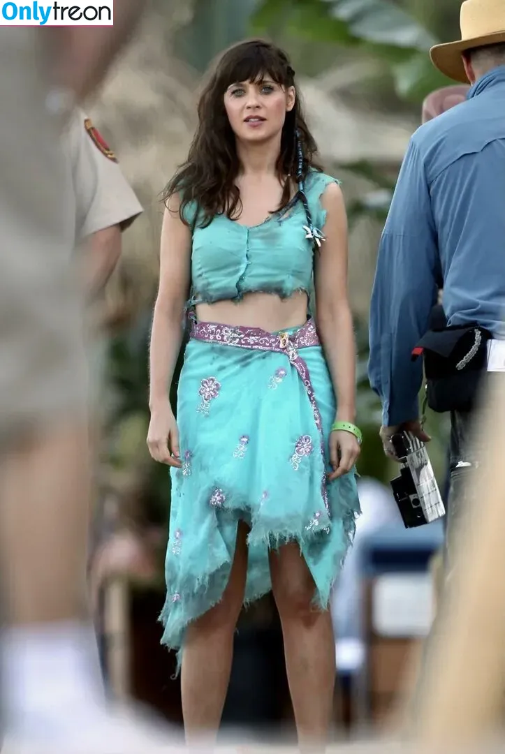 Zooey Deschanel голая photo #0053 (zooeydeschanel)