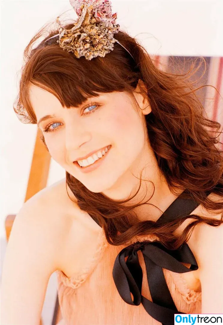 Zooey Deschanel голая photo #0087 (zooeydeschanel)