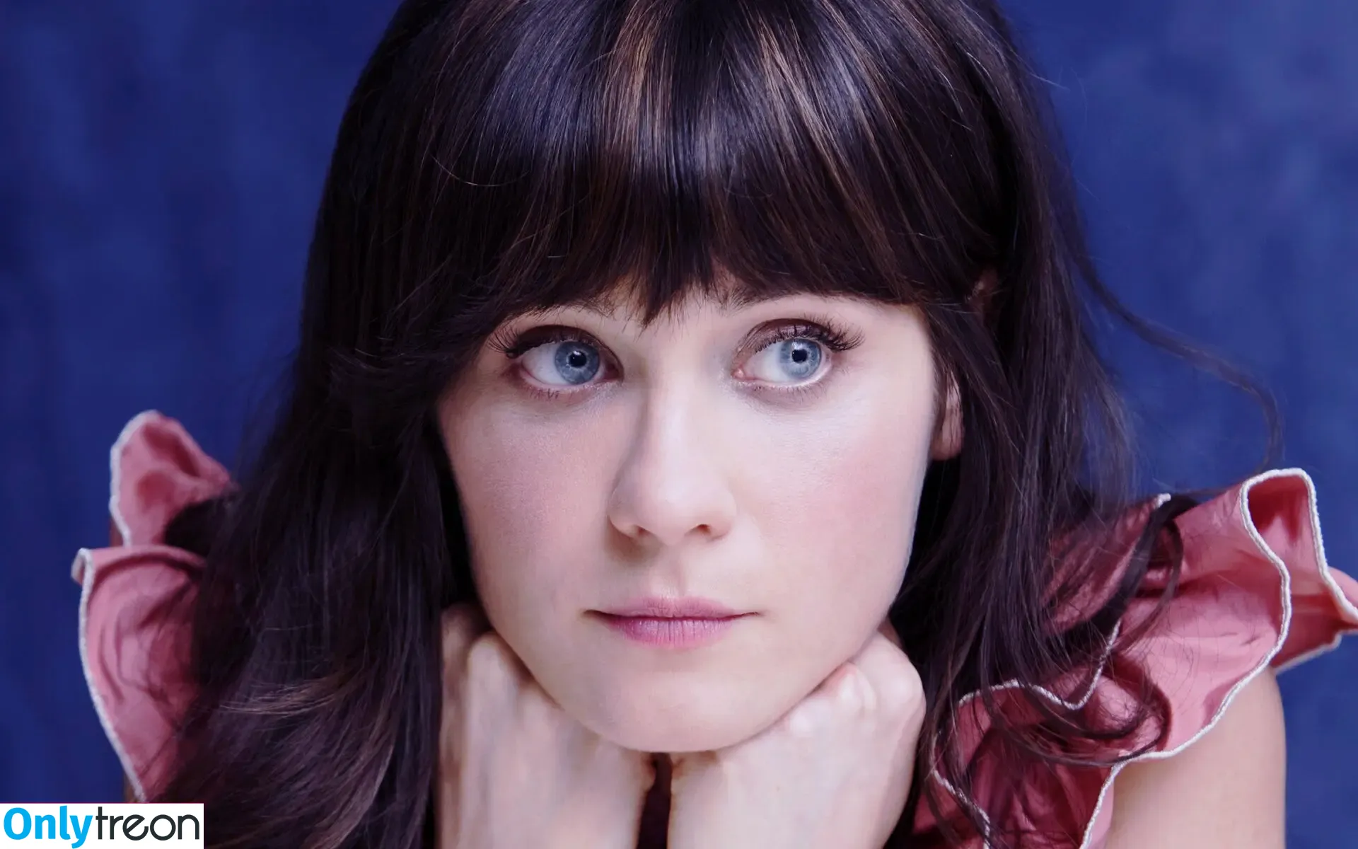 Zooey Deschanel nude photo #0308 (zooeydeschanel)