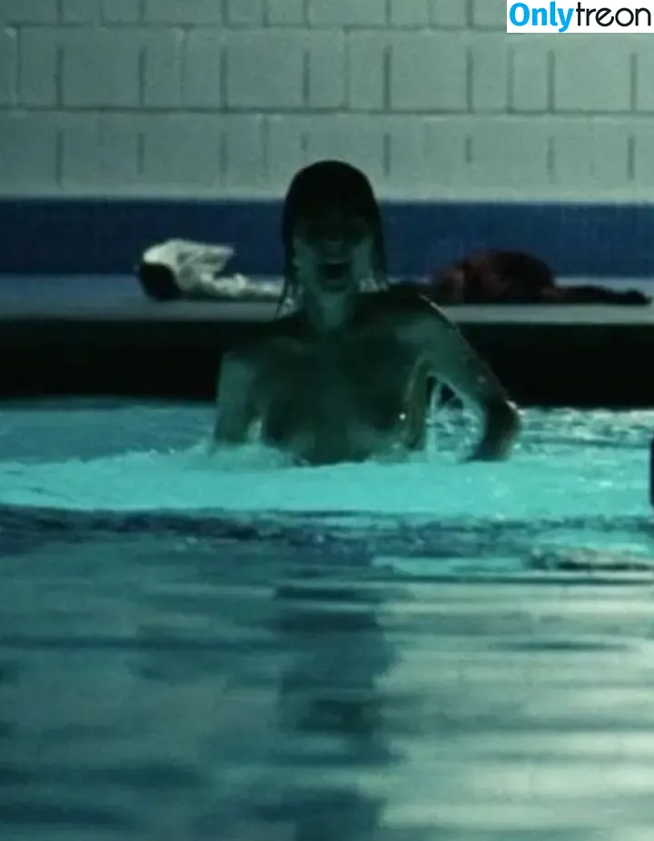Zooey Deschanel nude photo #0338 (zooeydeschanel)