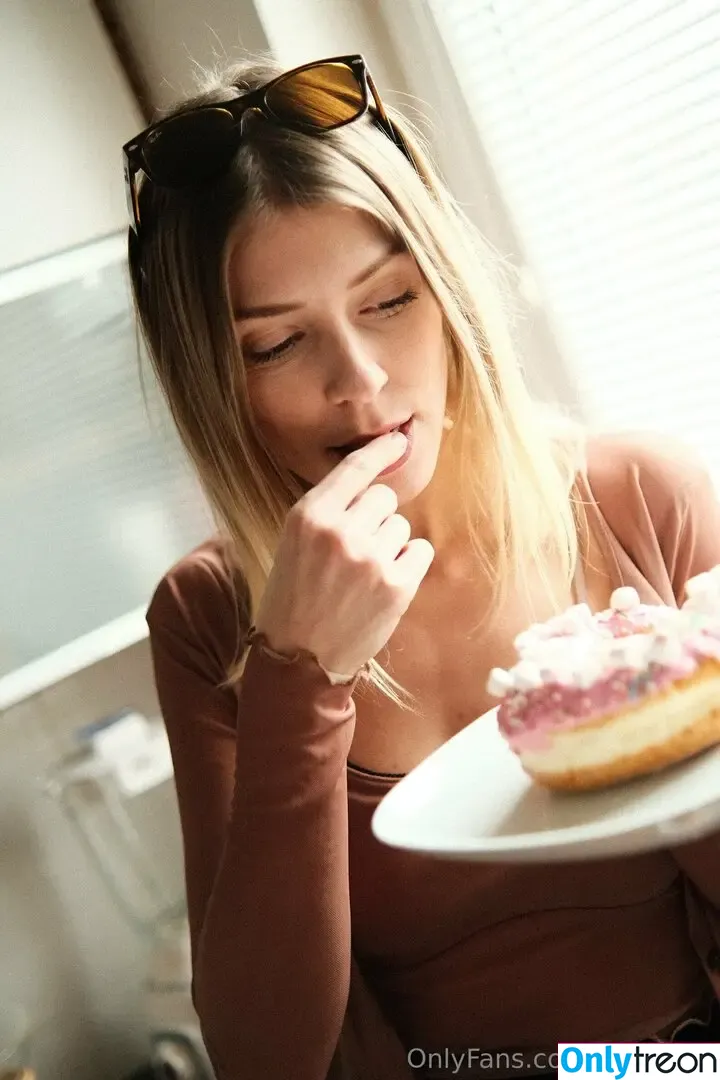 zuziasmr голая photo #0011 (zuziasmr)