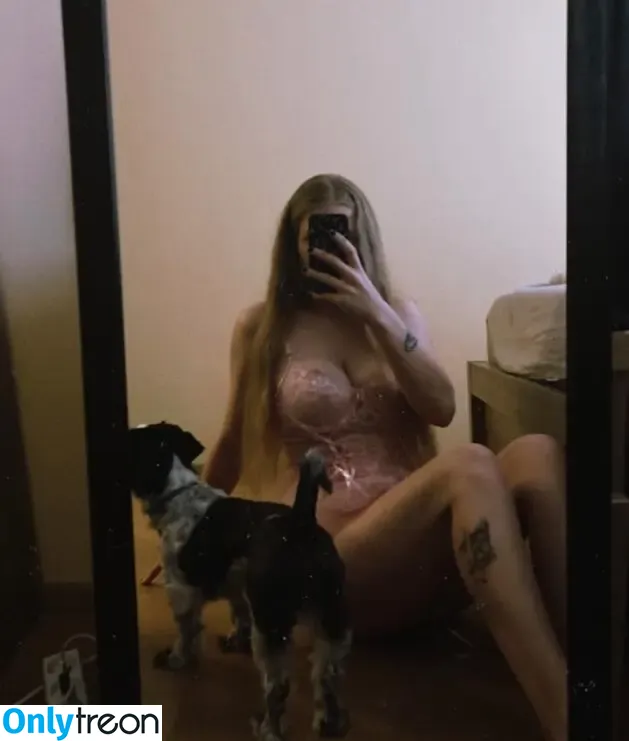 zvonilkaaaa_ nude photo #0008 (zvonilkaaaa_)